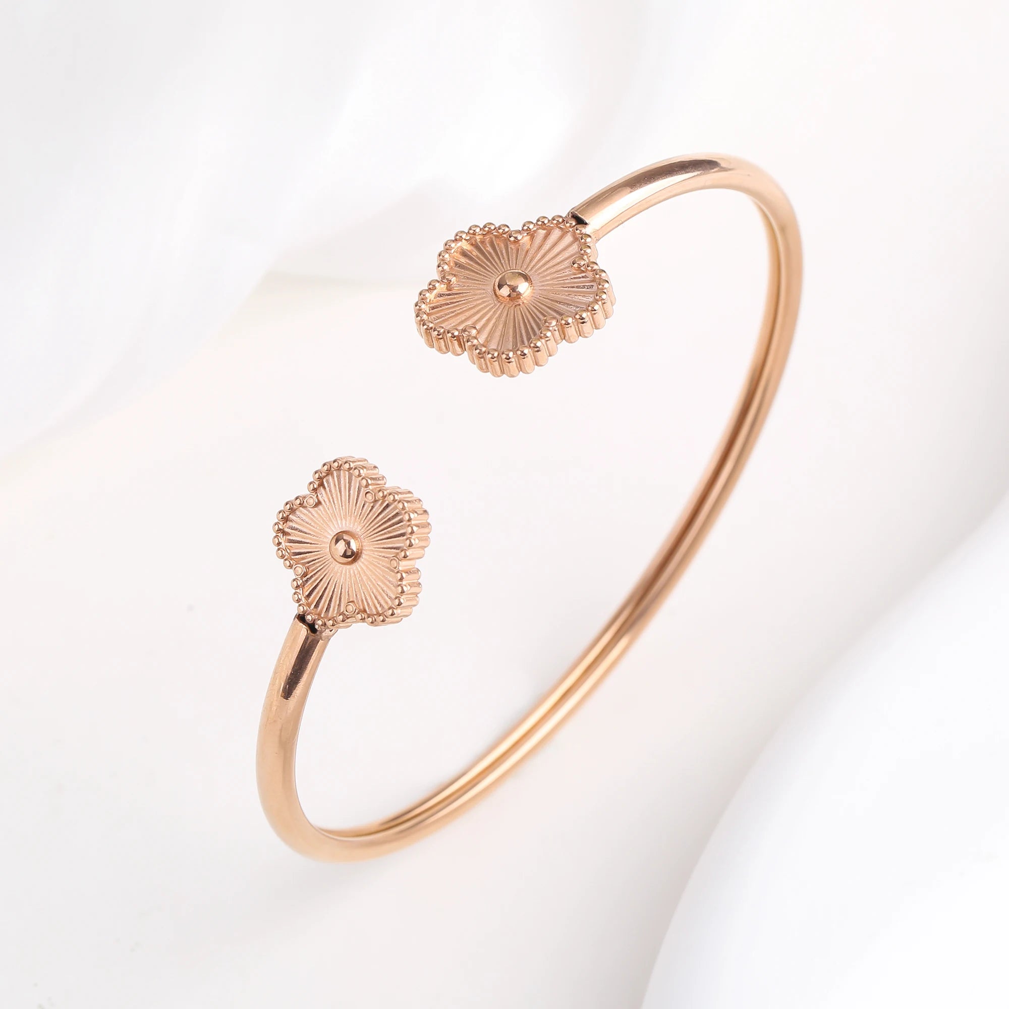 Elegant Gold Cuff