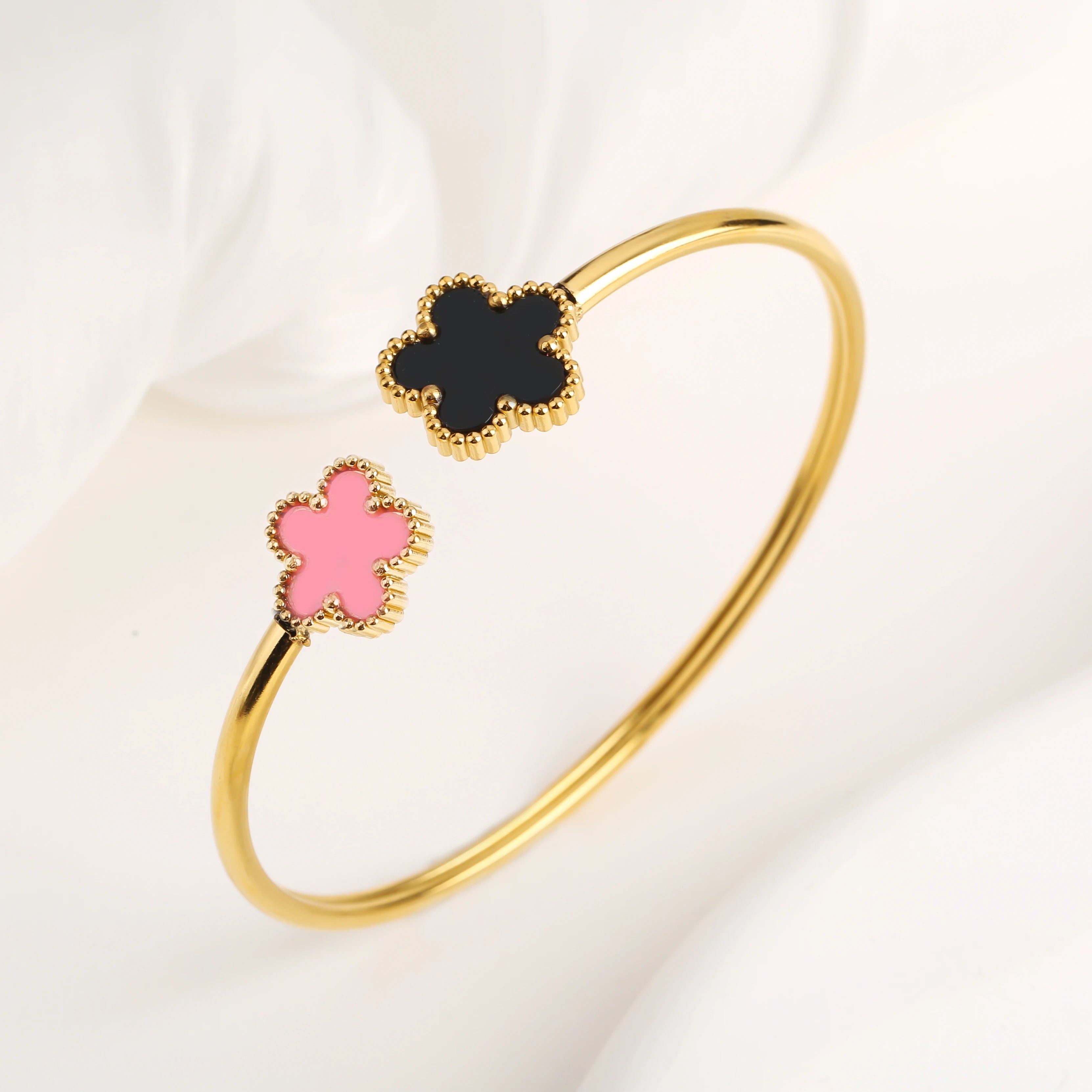 Elegant Gold Cuff
