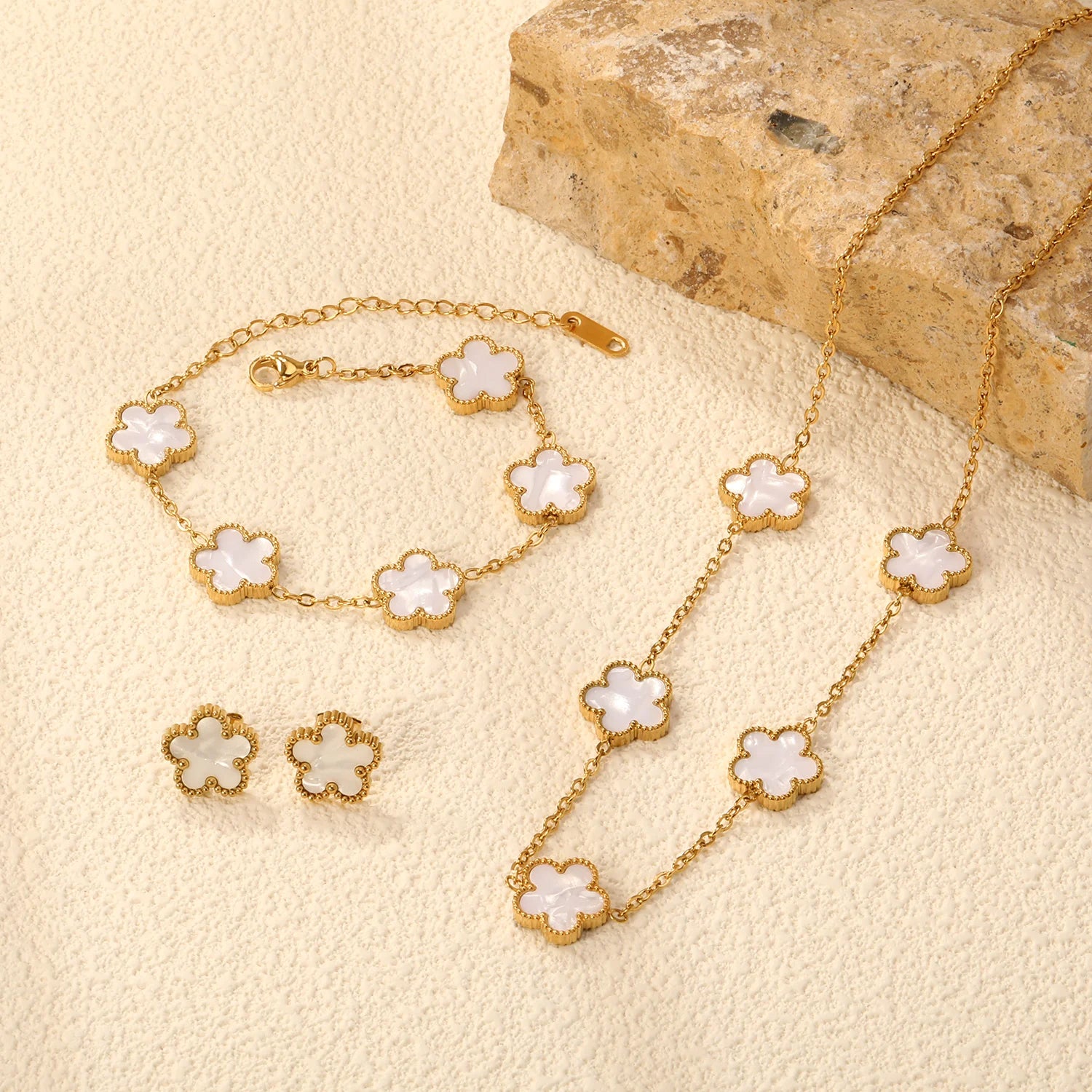 Fashion Flower Necklace Earrings Set Jewelry Women Stainless Steel White Shell Clover Bracelet Jewelry Accessories